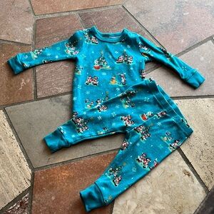 Disney BABY pj set size 9-12 months. Christmas theme.